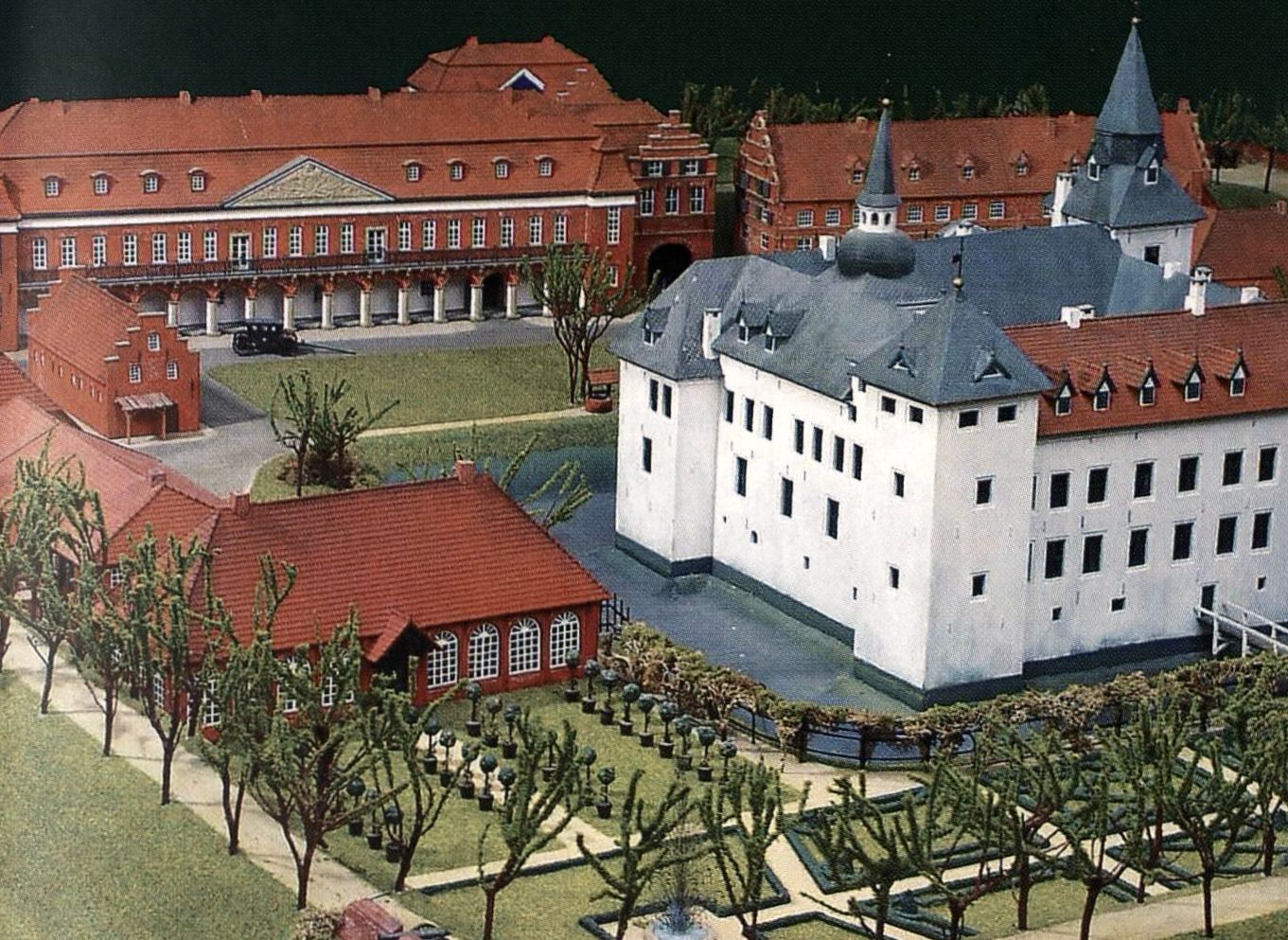 Aurich Schloss Modell 2 fit